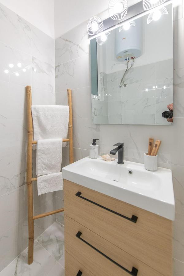 Nadia'S Boutique Apartment, 아테네 외부 사진